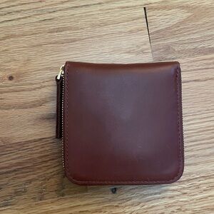 Madewell Essentials Leather Zip Wallet